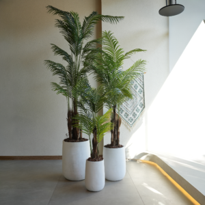 شجرة نخيل اصطناعية مع حوض فايبر كلاي